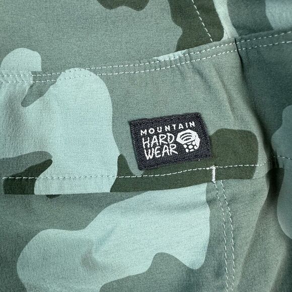Mountain Hardwear Shorts Womens Large Green Camo DYNAMA 2 Shorts Stretch Pull On - Picture 6 of 10